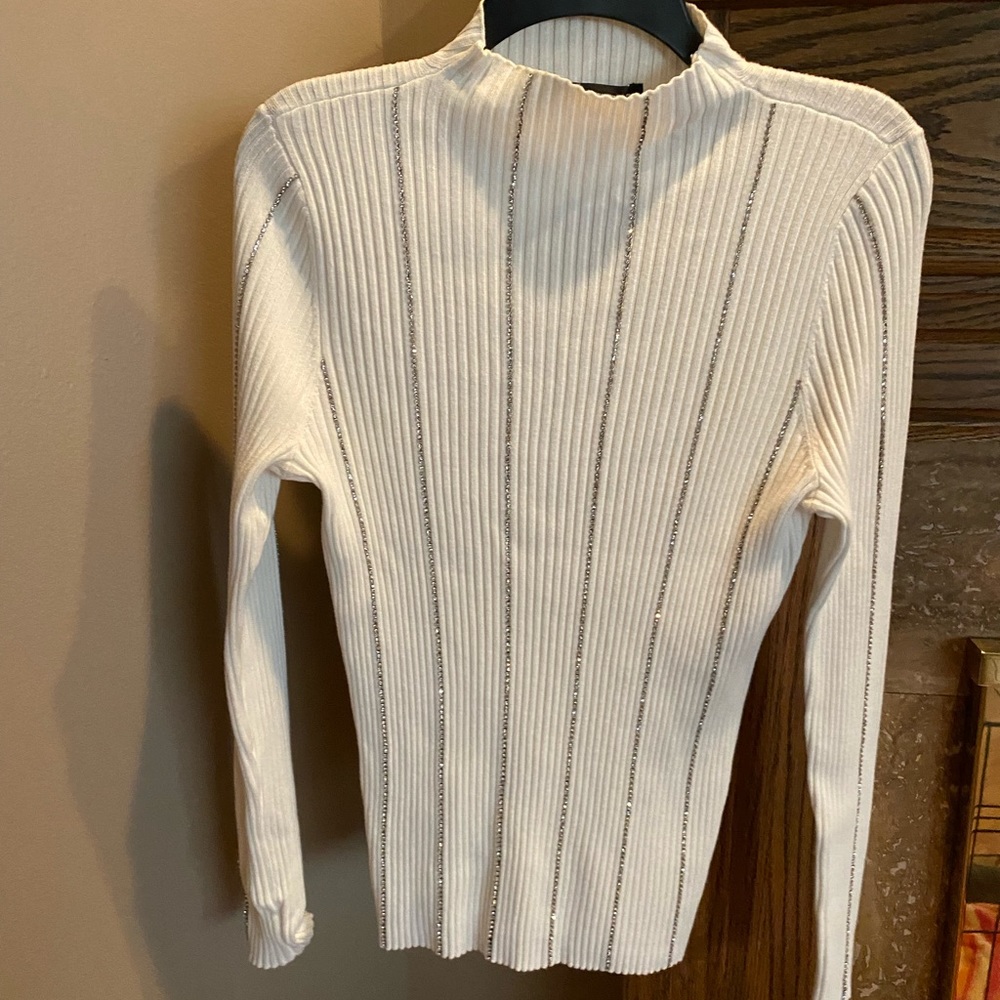 White sweater with diamond column design Womens turtleneck sweater